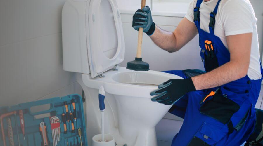 Local expert plumbing services in Davilla, TX
